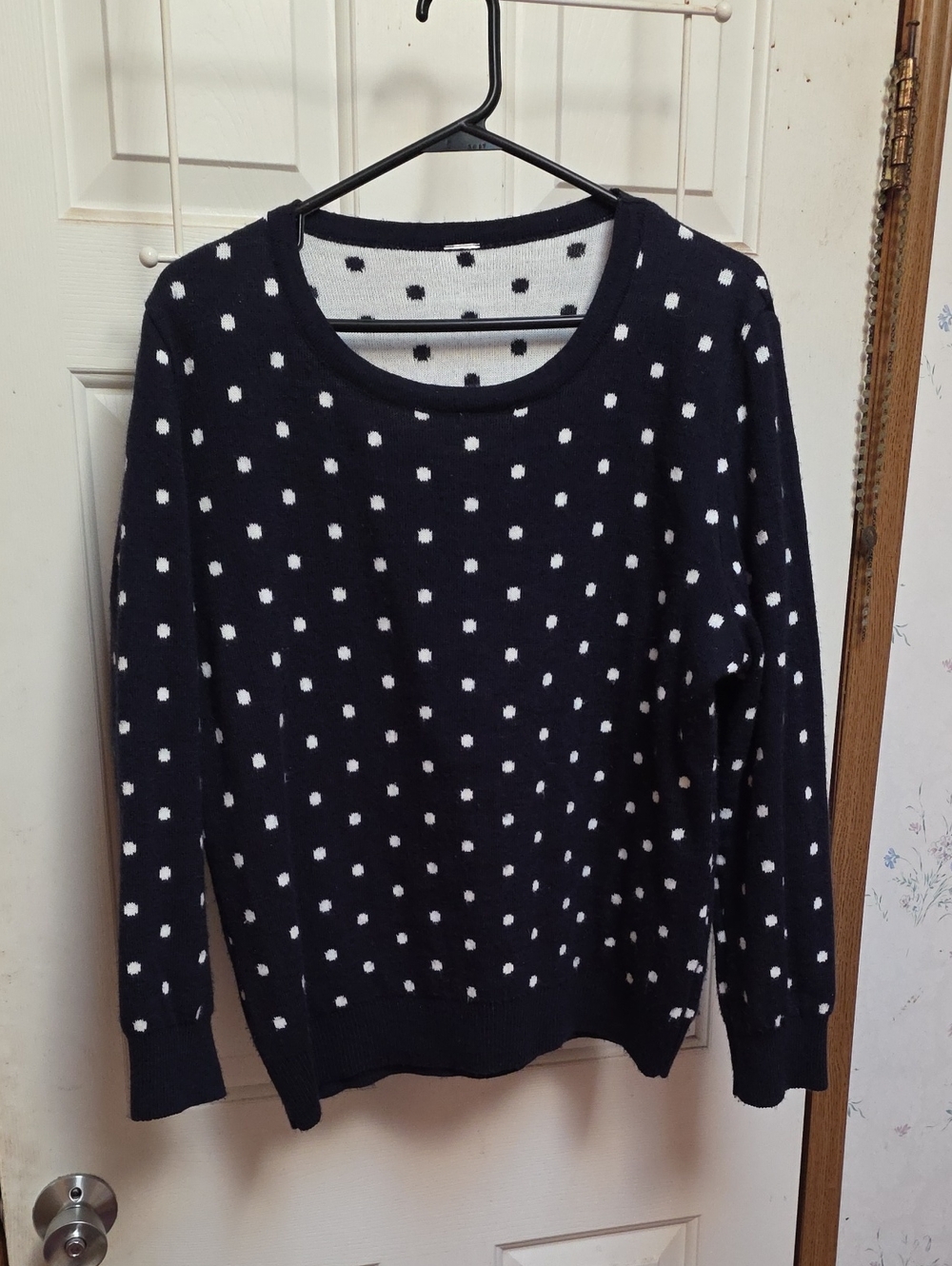 Classic Polka Dot Crewneck Sweater - Navy & White